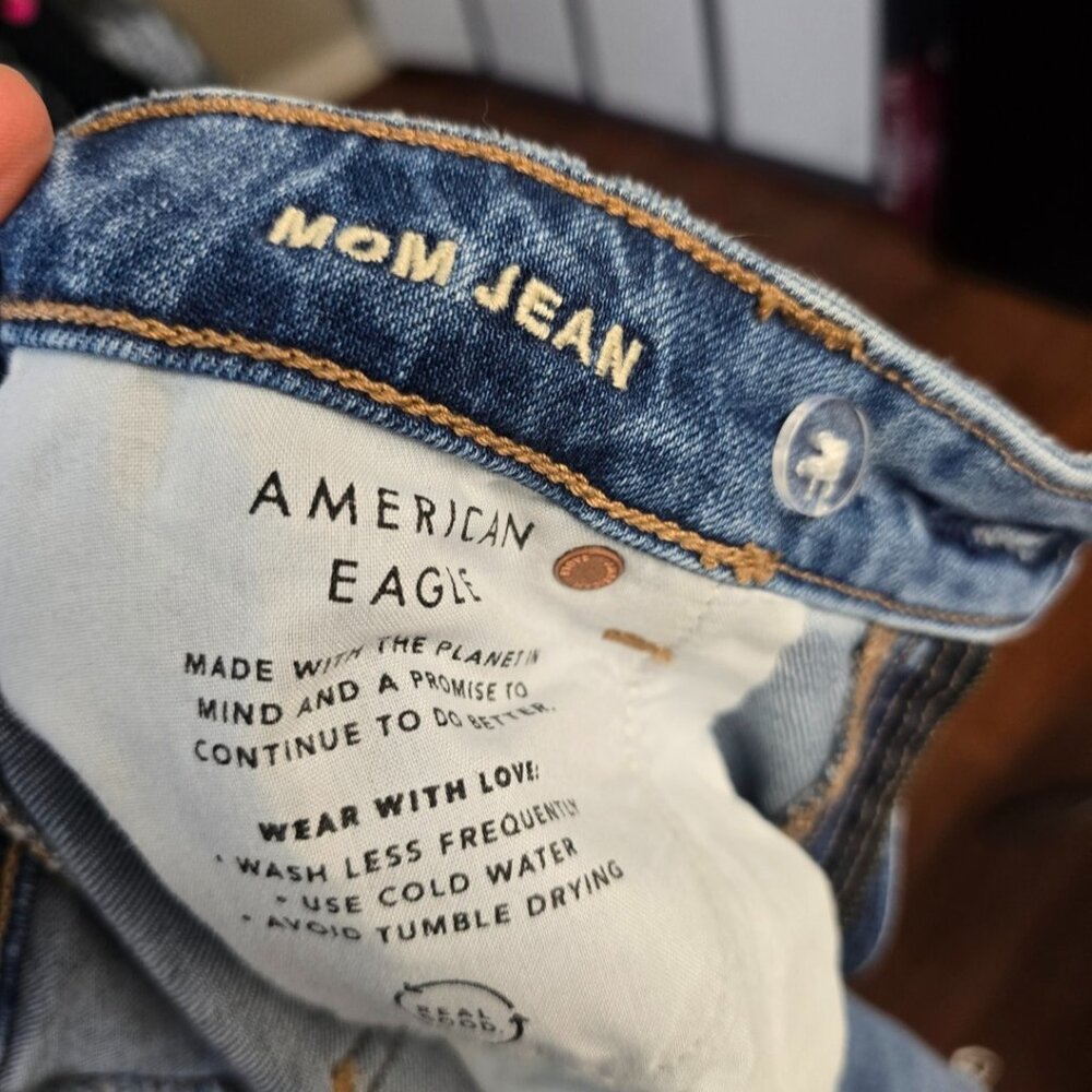 000 Short AE Mom Jeans